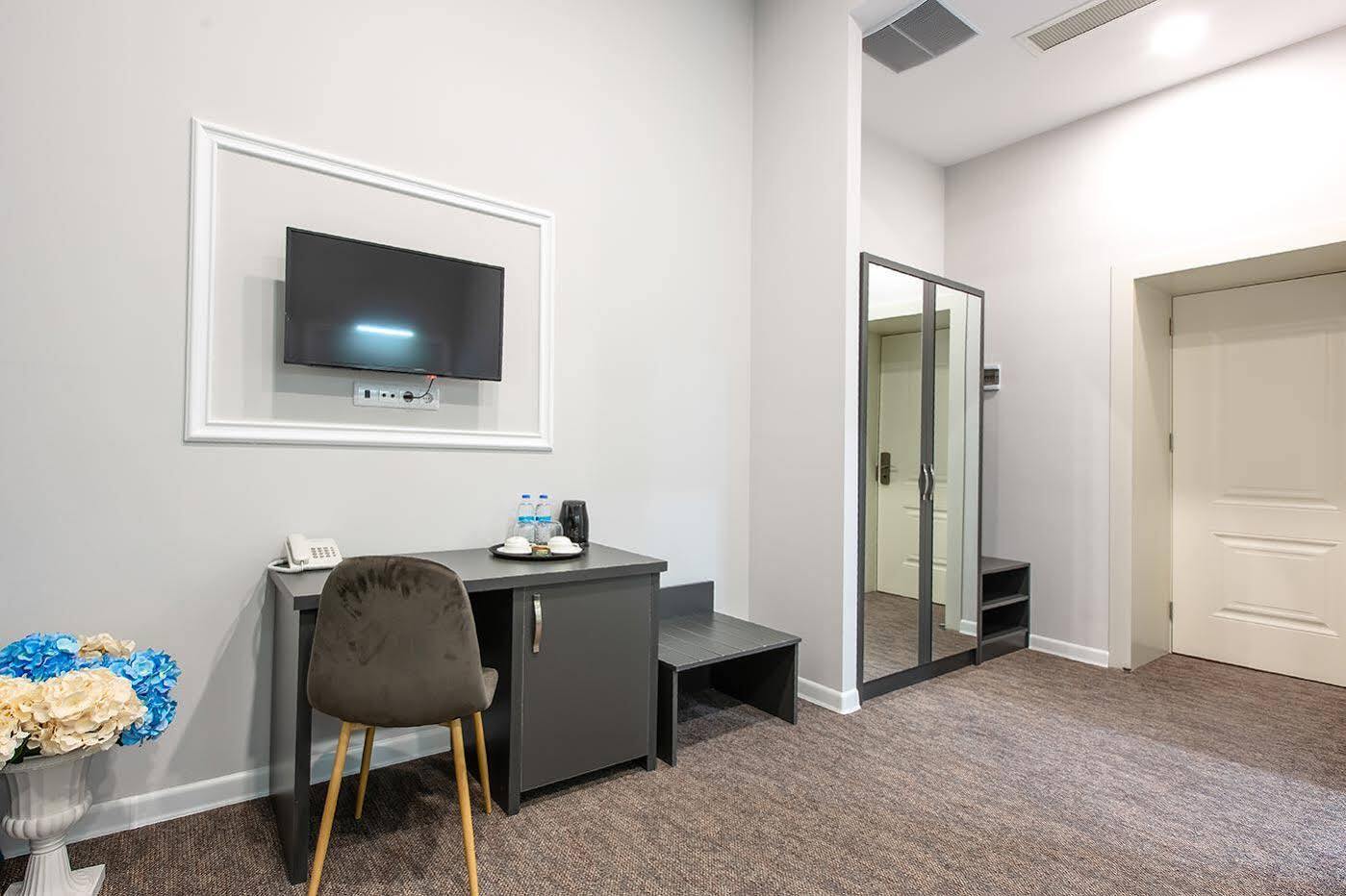 Royal Inn Tbilisi Luaran gambar